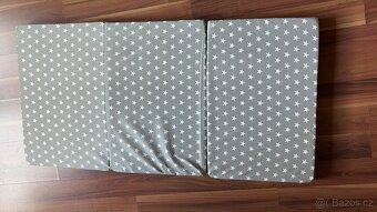 COSING Skládací dětská matrace 6 cm - Hvězdy, 60 x 120 cm - 3