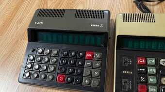 Tesla retro kalkulátor OKU 104 a T 801 - 3