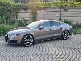 Prodám Audi A7, 2011 rok, 3l diesel (180 kw), skvělý stav. - 3