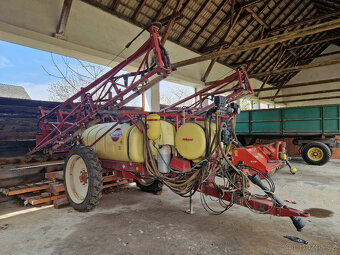Tažený postřikovač HARDI TR 2000 l / 18 - 3