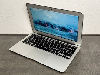 Macbook Air 11" 2012 / i5 / 4GB / 64GB / DPH - 3