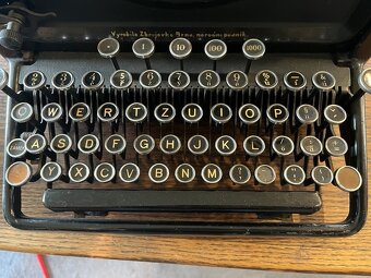 Psací stroj Remington - 3