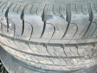 215/65 R15C 14/102T - 3