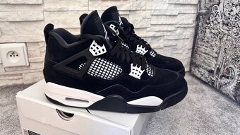 Jordan 4 White thunder - 3