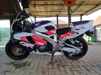 Honda CBR 900rr sc28 rv 93 - 3