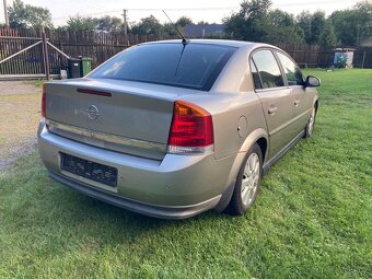 Opel Vectra 2.2 - 3