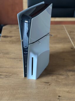Prodám Playstation 5 + doplňky a hry - 3