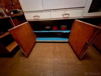 Stará retro kredenc - 3