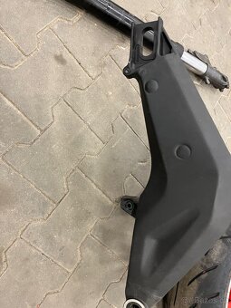 Aprilia rsv 1000r náhradní díly, carbony atd - 3