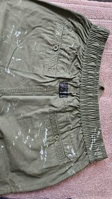 Kraťasy zelené vel. M - 3