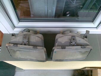 Přední světla na Ford Sierra první typ - 3