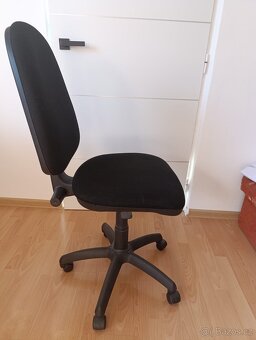 Prodám kancelářskou židli - 3