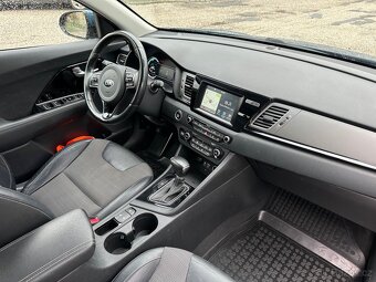 Kia Niro -1.6 77kw Hybrid koupeno v Čr-dědictví - 3