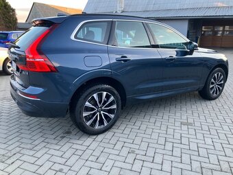 Volvo XC60 B4 AWD DIESEL CORE PLUS AUTOMAT / 2023, ČR / - 3