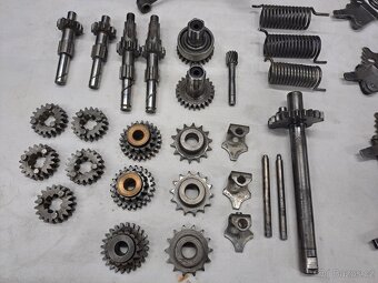 Jawa 50 pionýr typ 550/555 /05/20/21/23/mustang/fichtl/paŕez - 3