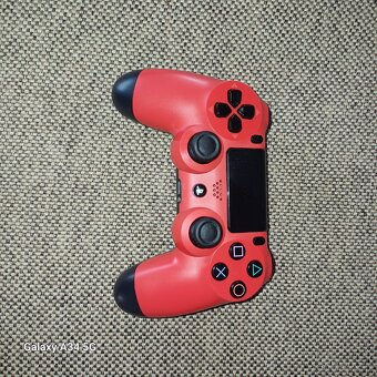 Playstation 4 - 3