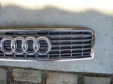 Audi A4/ S4 B6 Maska - 3