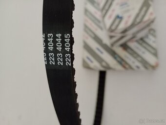 Drazkovy řemen 6PK1390 - 3