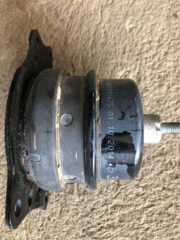 uložení motoru Škoda/VW/ audi - 3