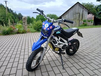Hecht 59750 AKU motocykl - 3