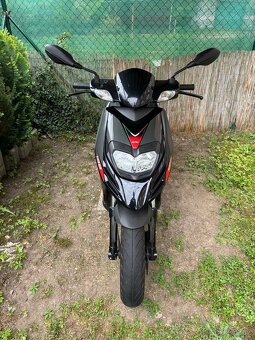 Aprilia SR 125 Motard - 3