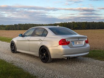 BMW 330i E90 - 3