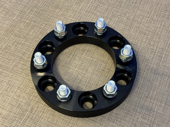 PODLOŽKY POD KOLA 25mm – ROZTEČ 6x139,7 - DURALOVÉ - 3