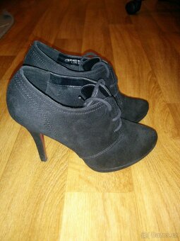 Černé lodičky - 3