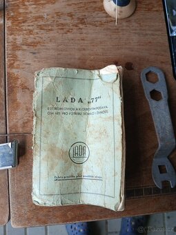 Šicí stroj Lada - 3