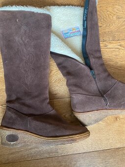 Teplé kožené semišové kozačky vel. 24 (sedí) snowmaids - 3