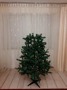 Vánoční stromeček 210 cm. - 3