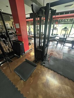 Osmistanicová posilovací věž – profesionální multifunkční st - 3