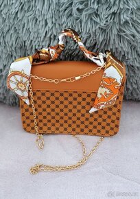 nová kabelka do ruky, na řetízek - 3