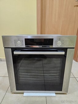 Vestavná horkovzdušná trouba Bosch - 3