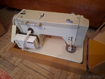Šicí stroj retro - 3