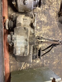 Převodovky ARO 240 - 3