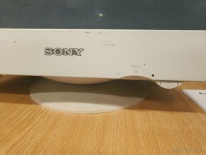 Sony Trinitron Multiscan G500 monitor - 3