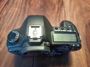 zrcadlovka Canon EOS 5D mark II (+ Canon EF 24-70 2,8 L USM) - 3