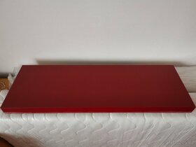 Červený TV stolek + 2 červené police na zeď - 3