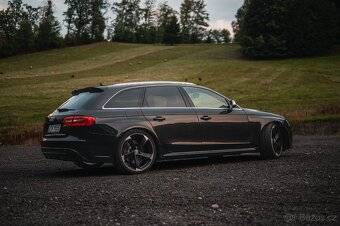 Audi RS4 Avant, V8 - 3