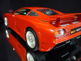 Bugatti EB110 červené Bburago 1/18 - 3