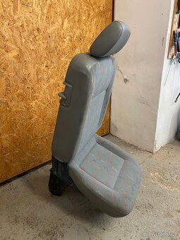 Prodám sedsčku do druhé řady (sklápěcí) VW Transporter T5 T6 - 3
