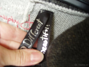Luxusní svetr DESIGUAL vel. S/M - PC 3890 Kč - 3