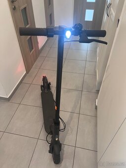 Predám elektrickú kolobežku Xiaomi Mi Electric Scooter Pro - 3