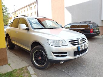 VW Touareg 3.0 V6 - 3