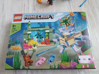 LEGO Minecraft 21180 Bitva se strážci - 3