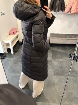 Černá péřová bunda prošívaná - 3