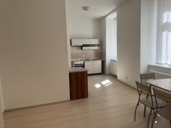 Pronájem, byt 2+kk, Plzeň - centrum, ul. V Šipce - 3