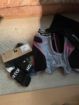 Snowboard+vybavení - 3