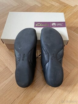 Dámské kožené polobotky Clarks 41 - 3